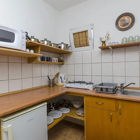 Jozsef Apartmán Splitska