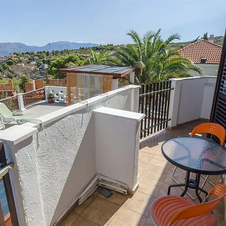 Jozsef Apartament *